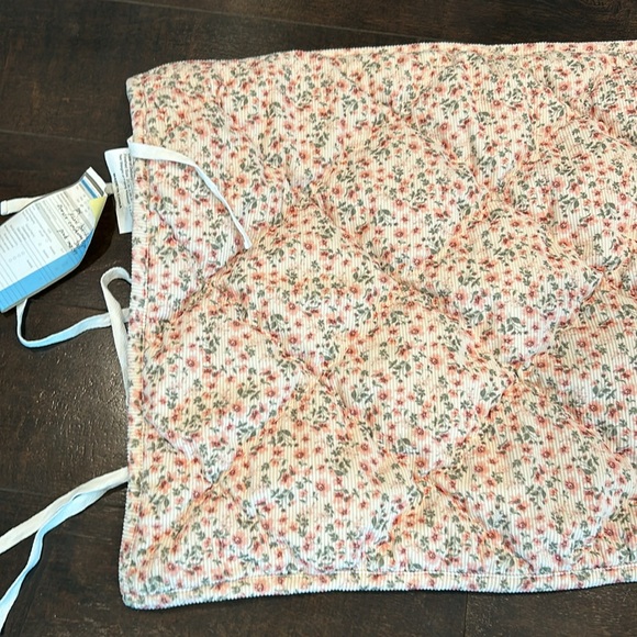 Pottery Barn Pink Floral Green Print  Corduroy European Shams  Set of 2 28x20 P - Picture 4 of 10